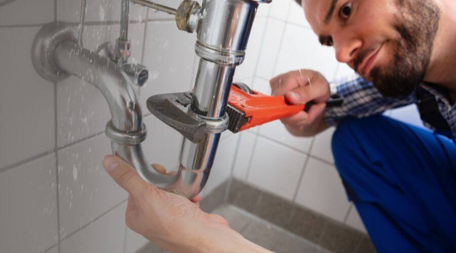 Professional emergency plumbing in Calmar, IA